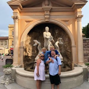 Meet your Posher, Larry